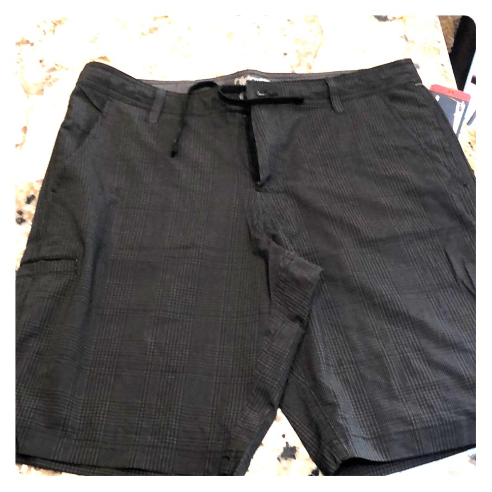 Men’s hounds tooth shorts